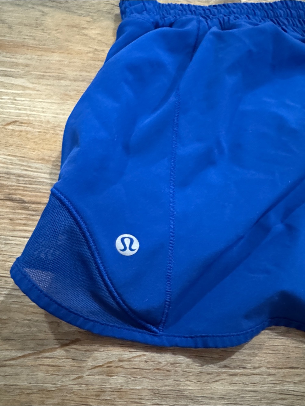 lululemon athletica Hotty Hot 2.5” Women's Athletic Shorts - Cobalt Blue - Picture 4 of 5